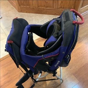 Hiking baby carrier